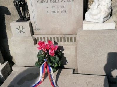 Polaganje cvetja OE Goriška  