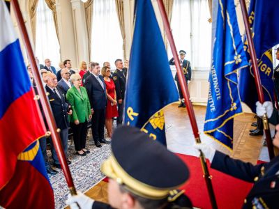 Prapor Društva TIGR Primorske na državni proslavi ob dnevu državnosti  in v palači predsednice RS